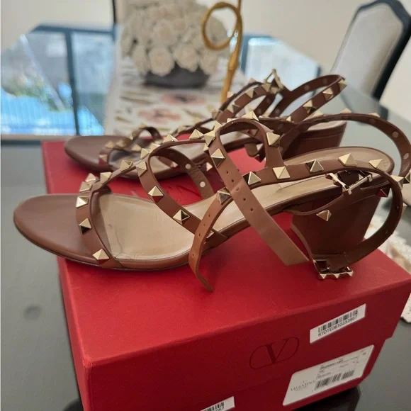 Valentino Rockstud block heel sandals size 42 tan - Picture 9 of 10